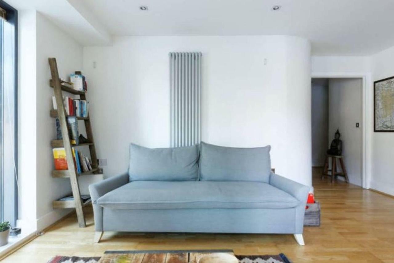 לונדון Peaceful Modern 2 Bedroom Flat With Water Views מראה חיצוני תמונה